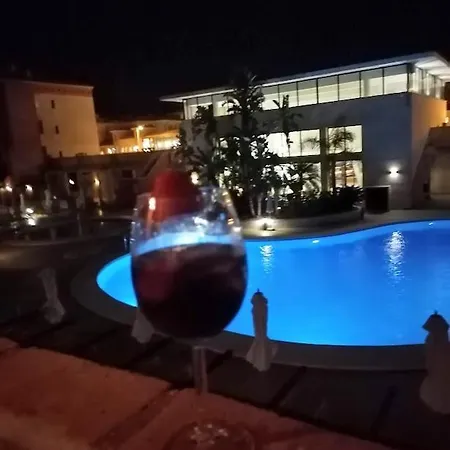 Parking Incluido Y Piscina