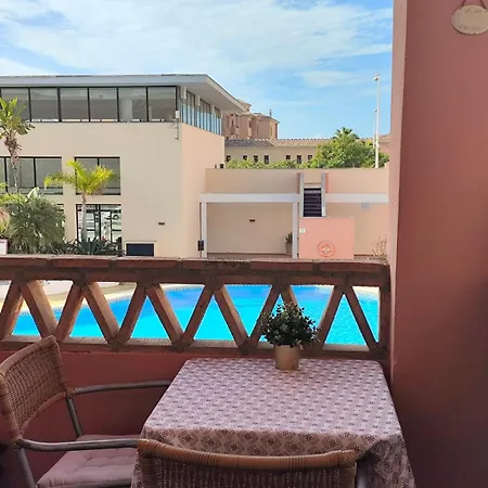 Parking Incluido Y Piscina Apartment